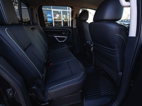 Used 2018 Nissan Titan PRO-4X image 37