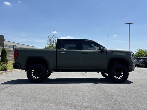 Used 2024 GMC Sierra 1500 Elevation w/ Elevation Premium Package image 11