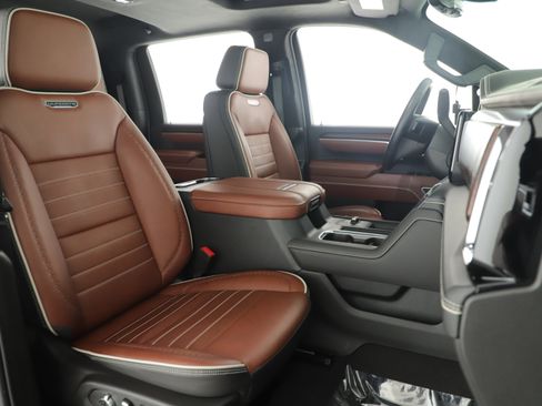 Used 2025 GMC Sierra 2500 Denali Ultimate image 19