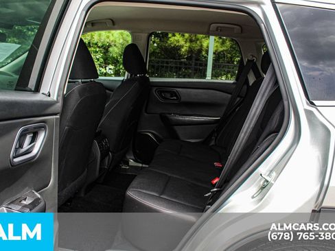 Used 2024 Nissan Rogue S FWD image 17