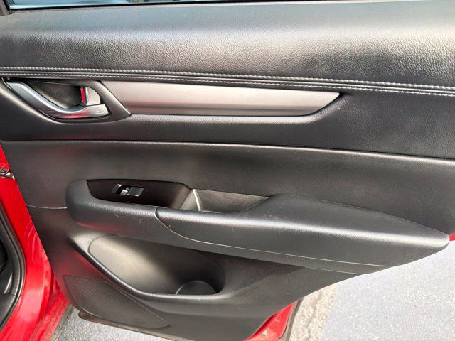 Used 2017 MAZDA CX-5 Touring FWD image 32