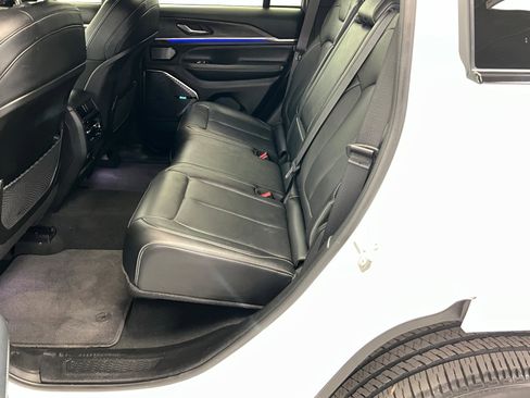 Certified 2022 Jeep Grand Cherokee Overland image 21