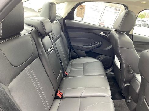 Used 2013 Ford Focus Titanium w/ Titanium Handling Pkg image 22