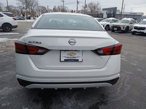 Used 2024 Nissan Altima 2.5 S image 9