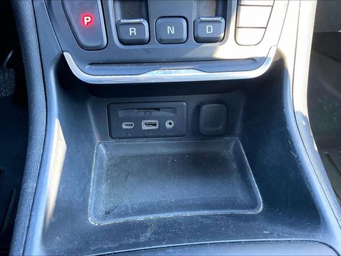 Used 2020 GMC Terrain SLT image 16