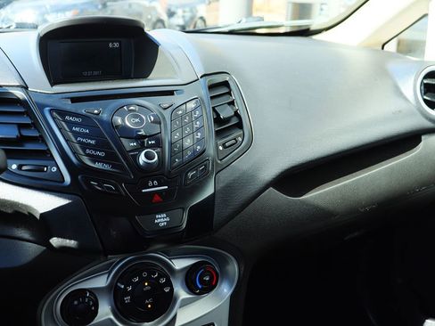 Used 2018 Ford Fiesta SE image 42