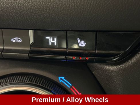 Used 2023 Chevrolet Blazer LT w/ Convenience Package FWD image 18