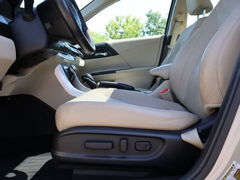 Used 2014 Honda Accord EX-L image 31
