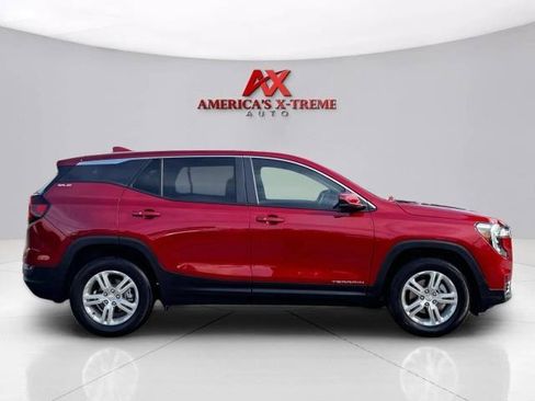 Used 2024 GMC Terrain SLE FWD image 7