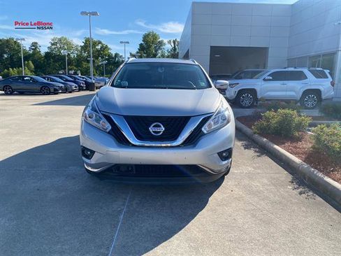 Used 2017 Nissan Murano Platinum w/ Platinum Technology Package FWD image 2