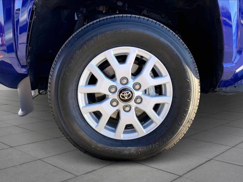 Used 2025 Toyota Tacoma SR5 image 11