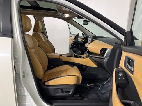 Used 2023 Nissan Rogue Platinum w/ Platinum Premium Package FWD image 39