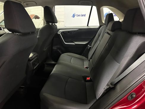 Used 2022 Toyota RAV4 LE image 14