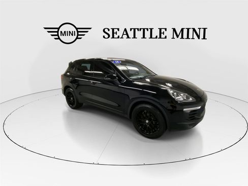 Used 2018 Porsche Cayenne image 2