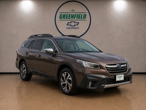 Used 2022 Subaru Outback Touring AWD/4WD image 1