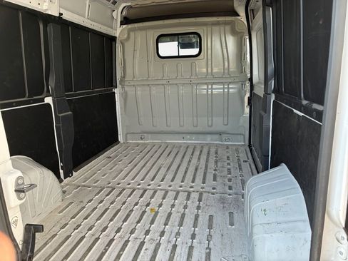 Used 2024 RAM ProMaster 2500 w/ Convenience Group image 13