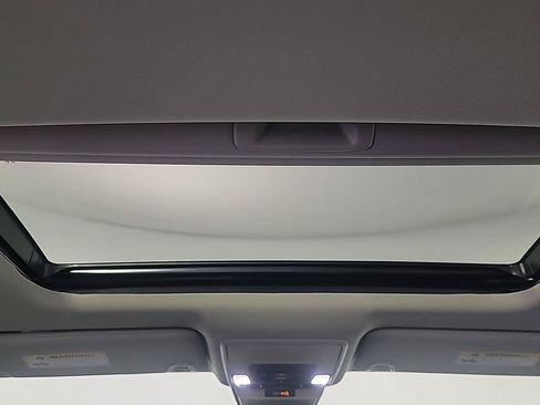 Certified 2025 Honda Accord SE image 22
