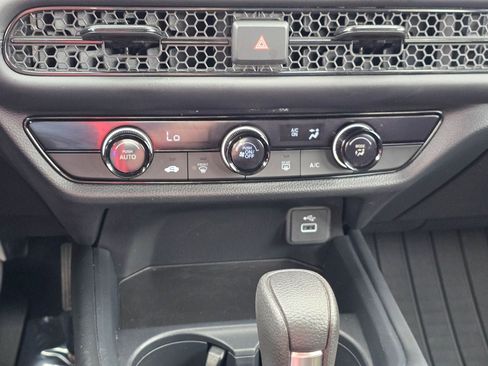 Used 2025 Honda HR-V LX image 18