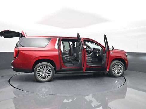 New 2025 GMC Yukon XL Elevation image 79