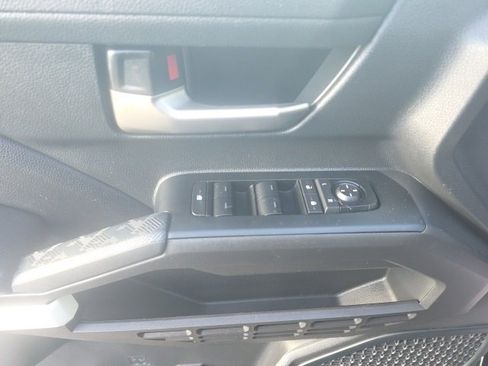 Used 2024 Toyota Tacoma TRD Sport w/ TRD Sport Upgrade Package image 18