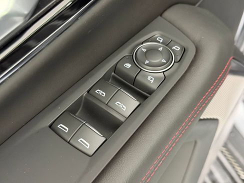 Used 2025 GMC Yukon AT4 Ultimate w/ LPO, Floor Liner Package AWD/4WD image 26