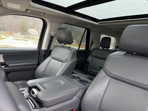 Used 2025 Ford Expedition Active AWD/4WD image 26