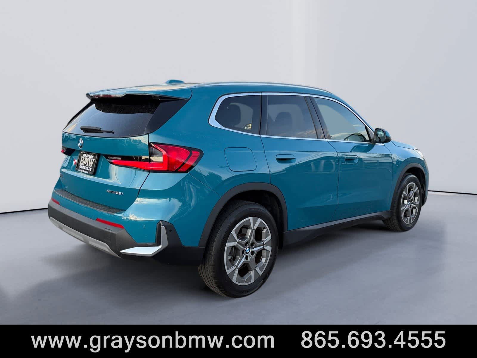 Used 2023 BMW X1 xDrive28i w/ Convenience Package AWD/4WD image 3