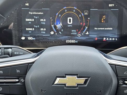 Used 2026 Chevrolet Equinox LT FWD image 28