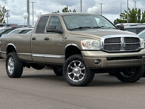 Used 2007 Dodge Ram 2500 Truck Laramie AWD/4WD image 2