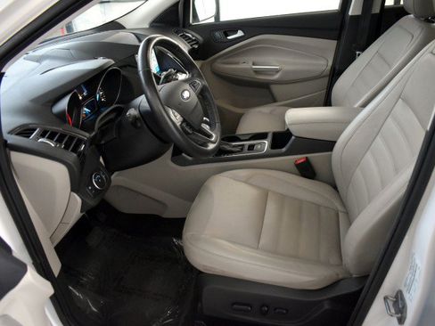 Used 2019 Ford Escape Titanium AWD/4WD image 26