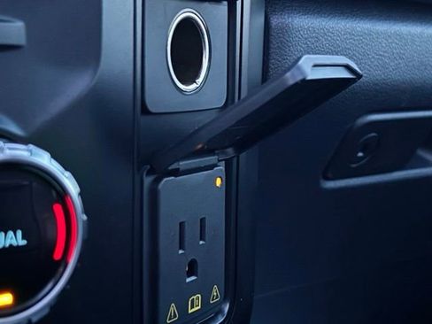 Used 2023 Ford F250 Lariat w/ Lariat Ultimate Package image 47