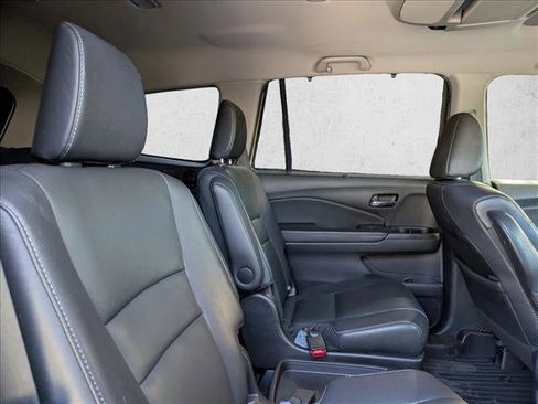 Used 2020 Honda Pilot Touring image 30