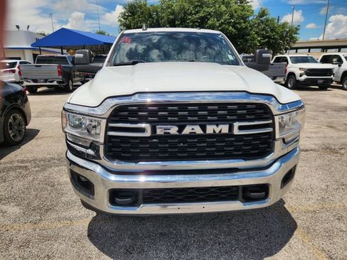 Used 2024 RAM 2500 Big Horn AWD/4WD image 2