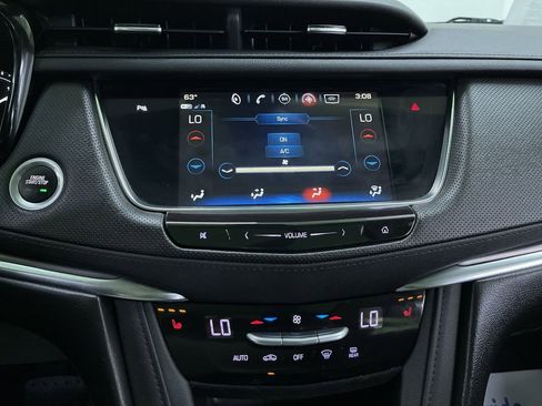 Used 2019 Cadillac XT5 Luxury image 24