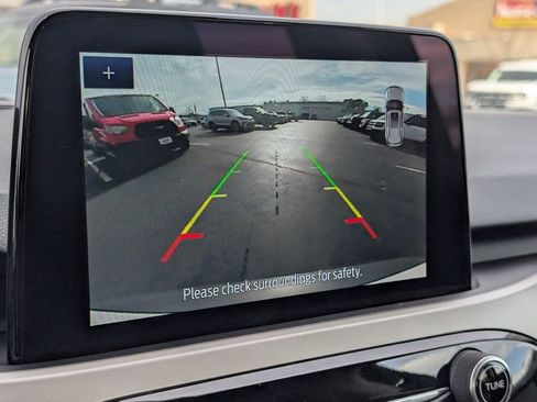 Used 2021 Ford Escape SE image 21