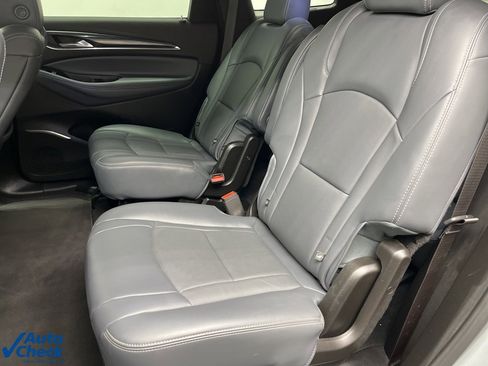Used 2024 Buick Enclave Premium image 20