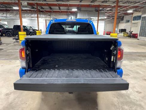 Used 2021 Toyota Tacoma TRD Sport AWD/4WD image 11