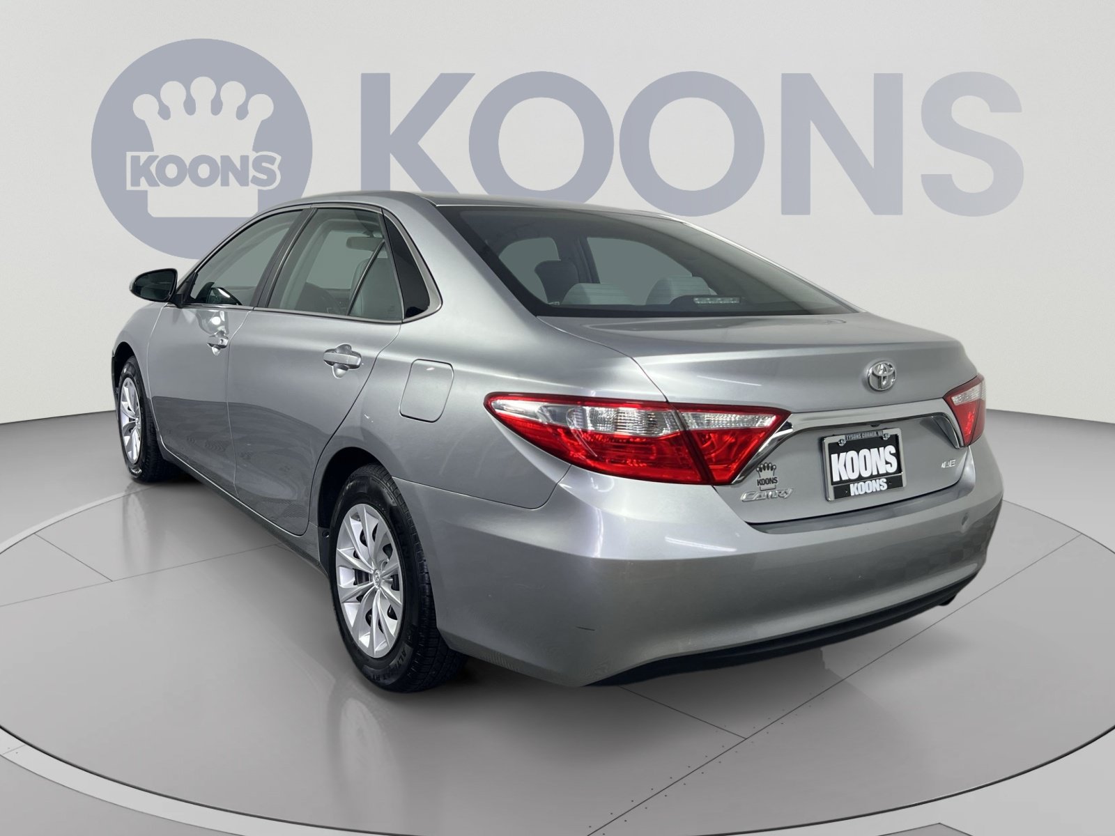 Used 2015 Toyota Camry LE FWD image 4