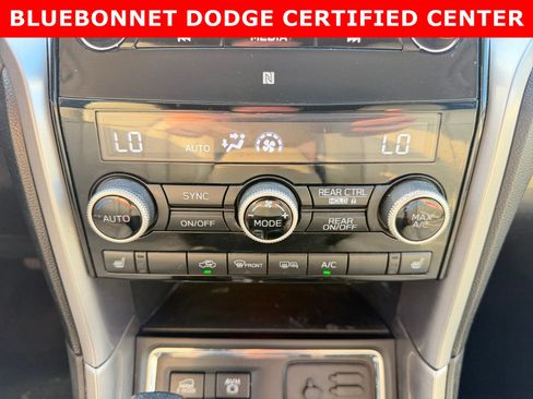 Used 2019 Subaru Ascent Limited AWD/4WD image 17