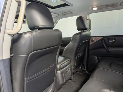 Used 2022 Nissan Armada SL image 31