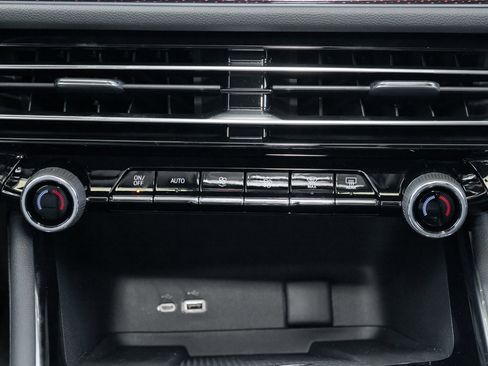 New 2026 Chevrolet Traverse RS image 30