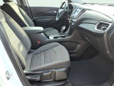 Used 2023 Chevrolet Equinox LT w/ Driver Convenience Package image 25