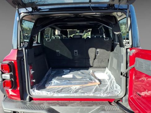 New 2025 Ford Bronco Raptor image 8