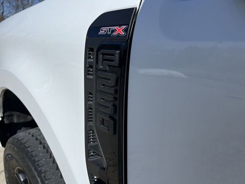 Used 2023 Ford F250 XL w/ STX Appearance Package image 32