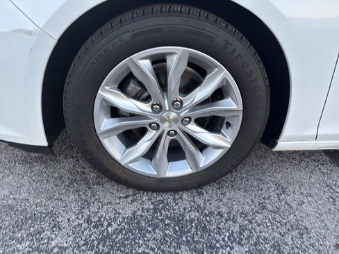 Used 2022 Chevrolet Malibu LT image 35