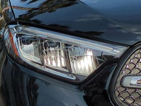 Used 2026 Mercedes-Benz GLC 300 image 10