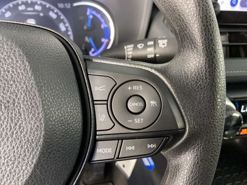 Used 2024 Toyota RAV4 LE AWD/4WD image 16