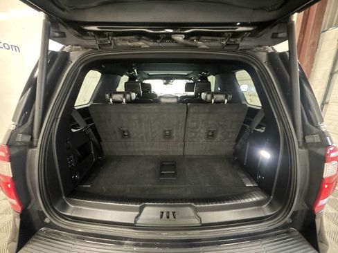 Used 2020 Ford Expedition XLT w/ Equipment Group 202A AWD/4WD image 20