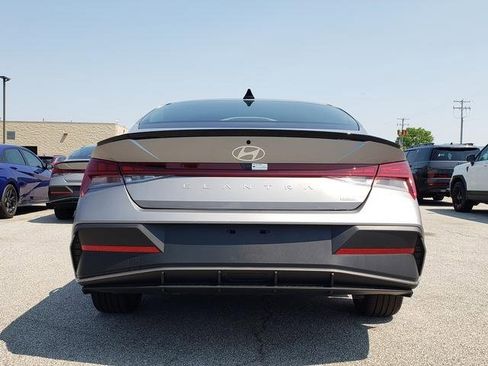 New 2025 Hyundai Elantra SEL image 4