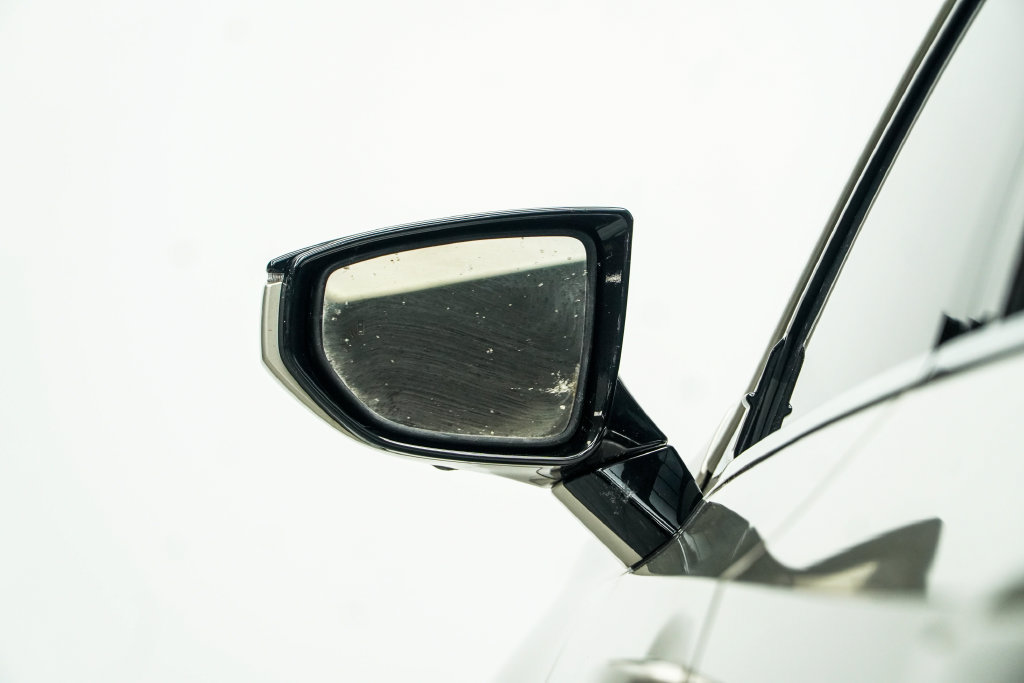 Used 2022 Lexus ES 350 Ultra Luxury w/ Accessory Package 2 FWD image 18